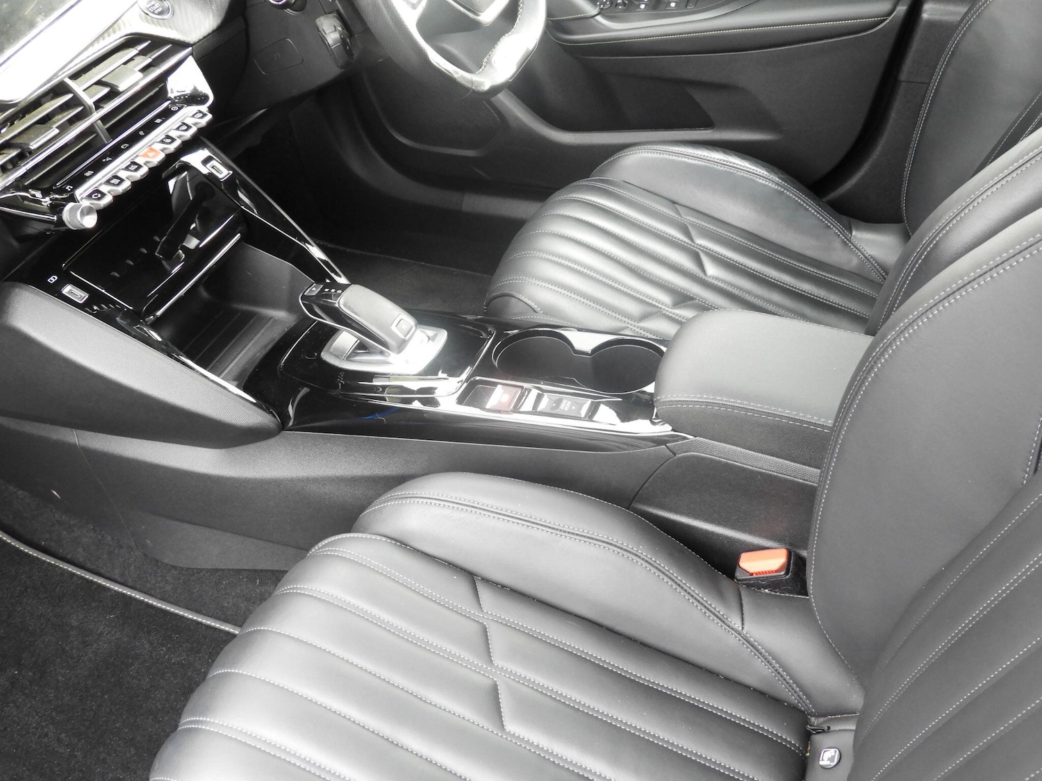 Used Peugeot 2008 2022 for sale - 76361016: Photo 14