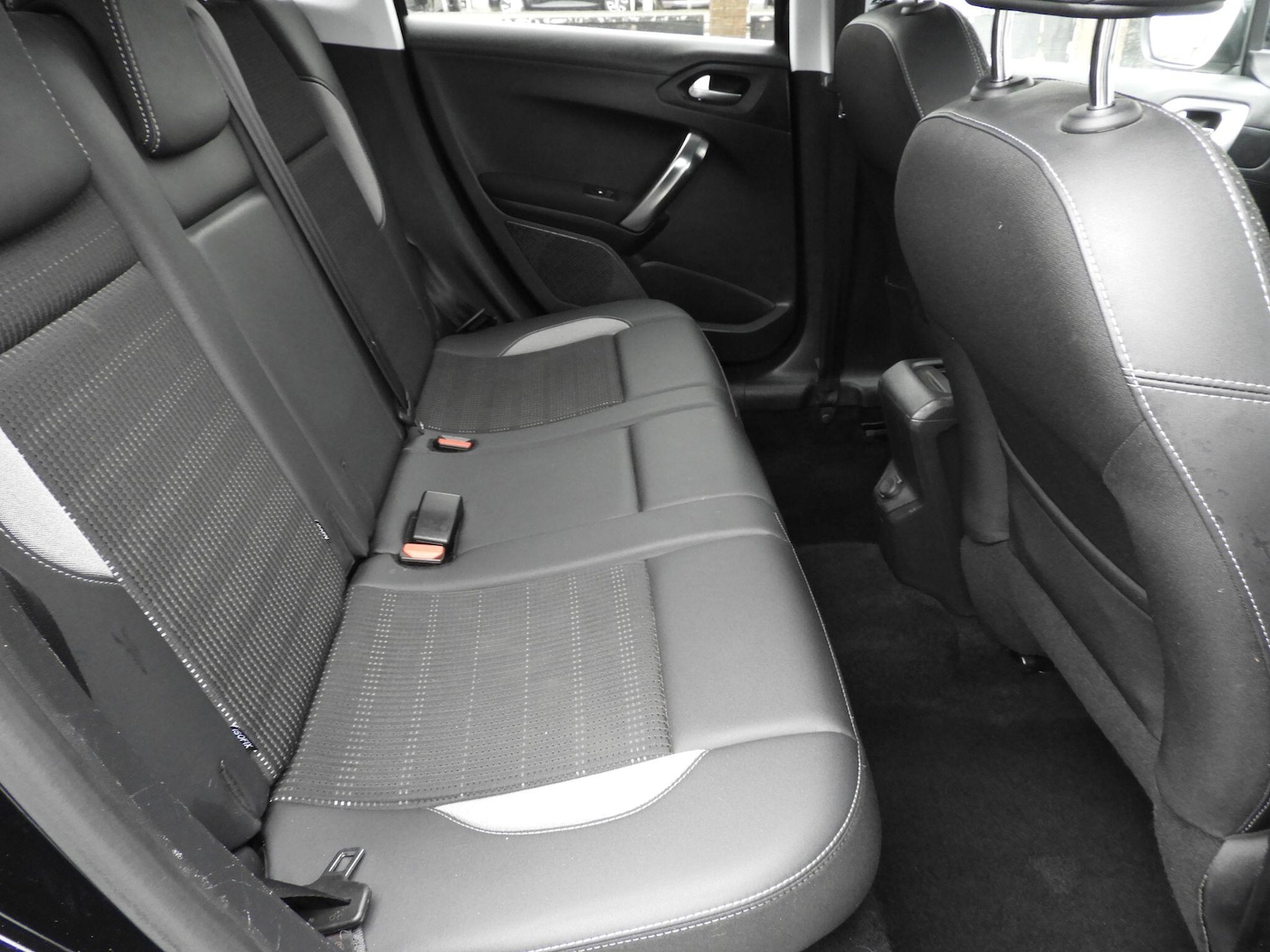 Used Peugeot 2008 2018 for sale - 77799130: Photo 14