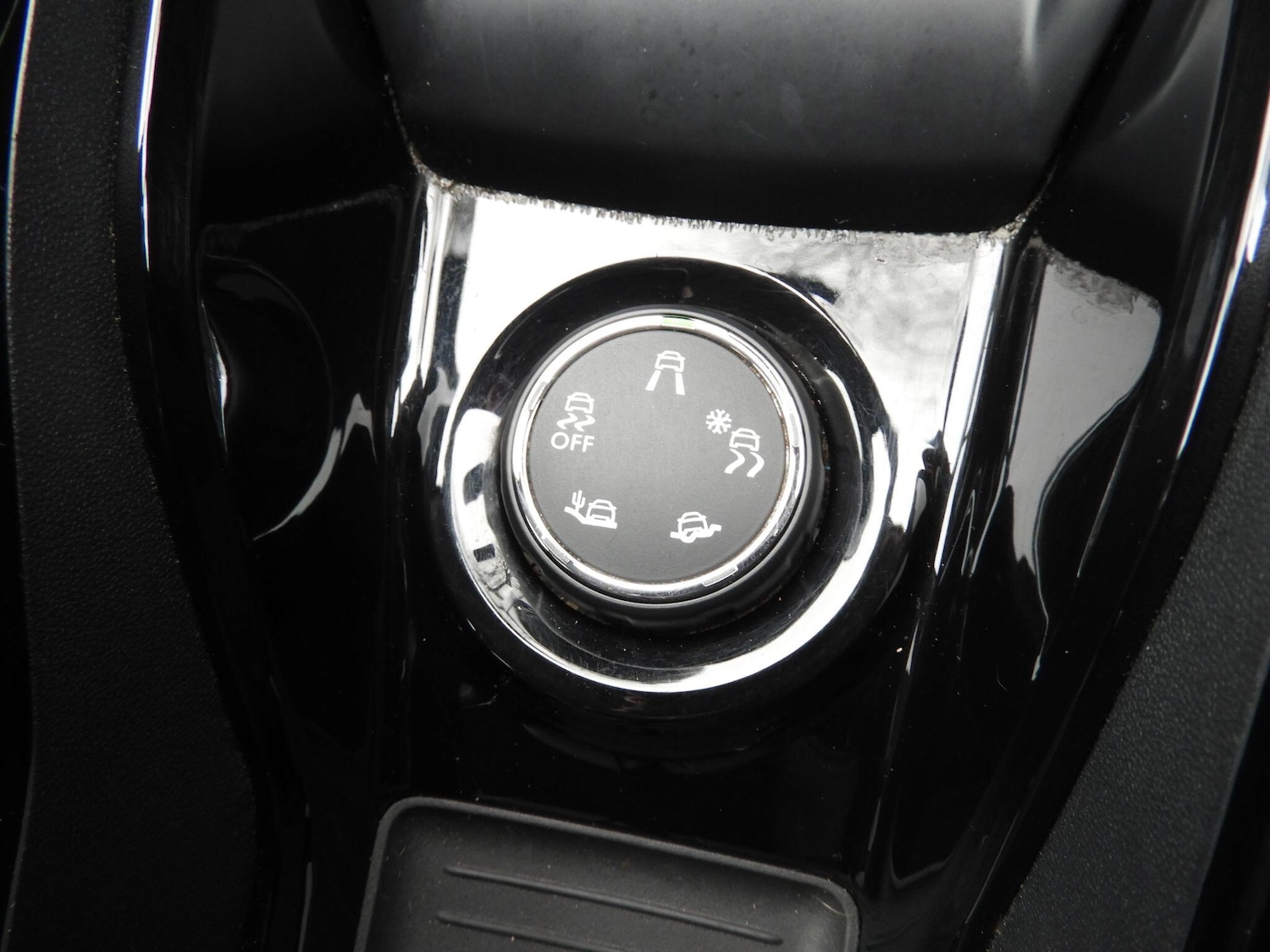 Used Peugeot 2008 2018 for sale - 77799130: Photo 17