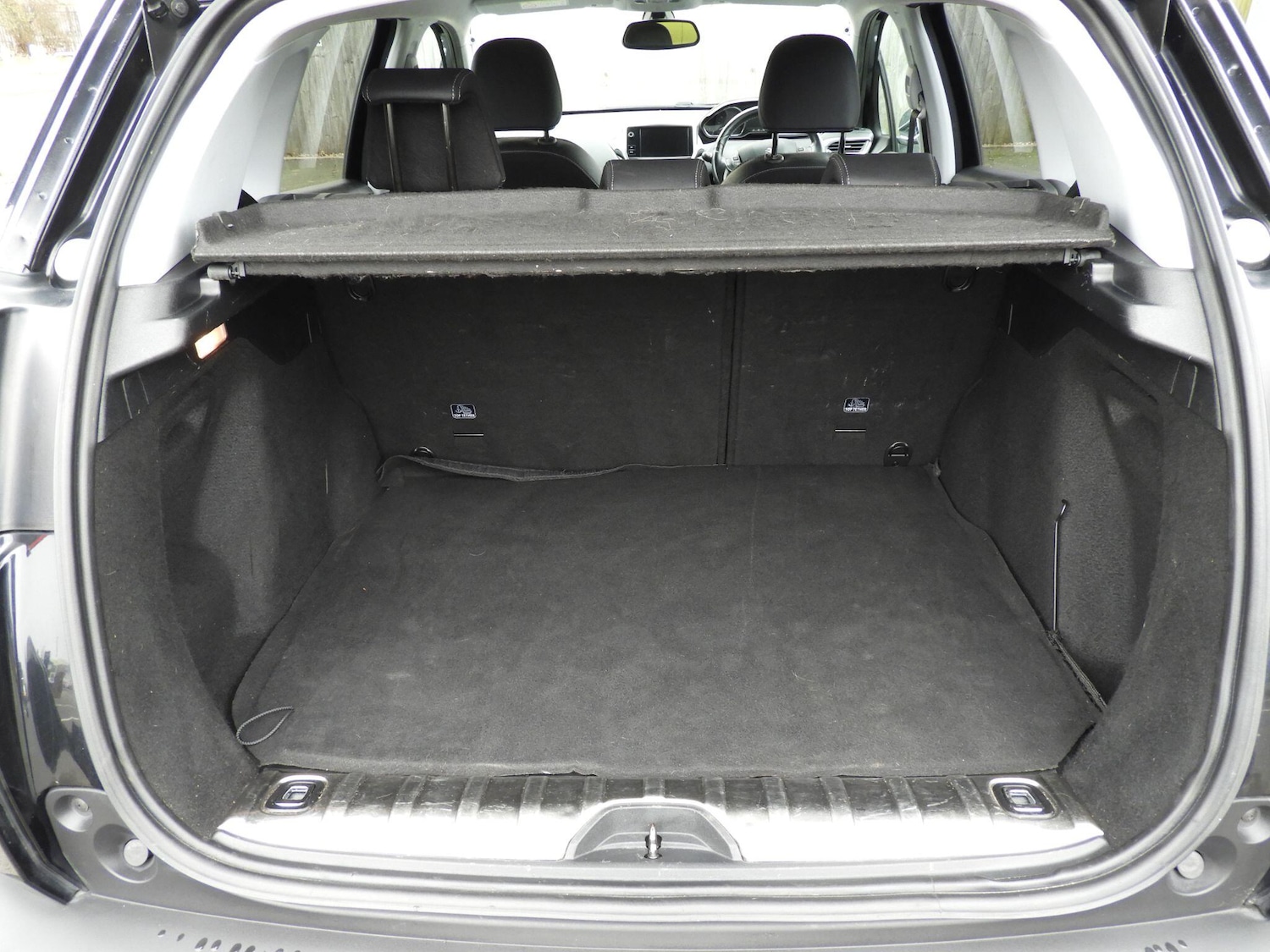 Used Peugeot 2008 2018 for sale - 77799130: Photo 9