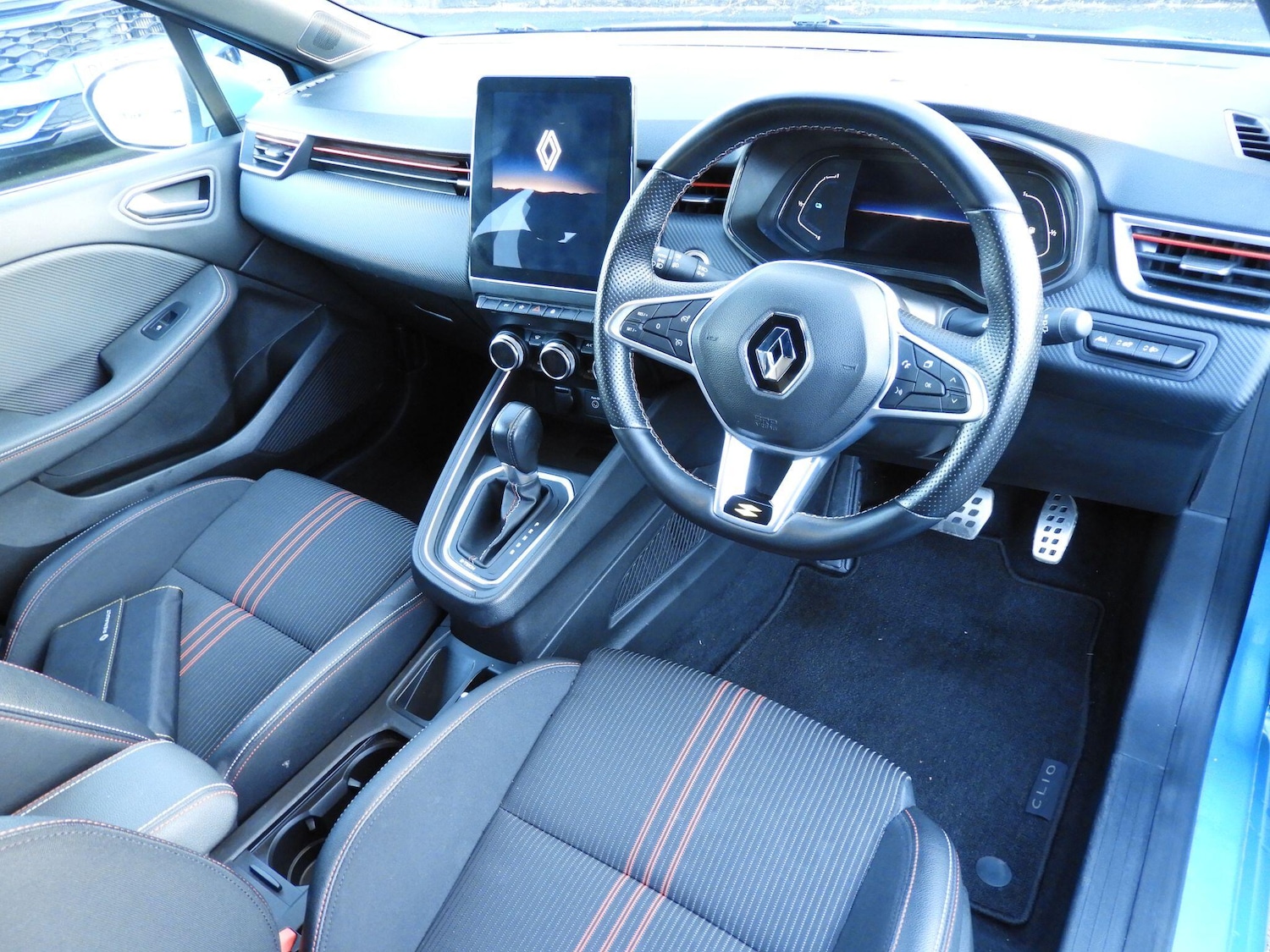 Used Renault Clio 2022 for sale - 77015382: Photo 11