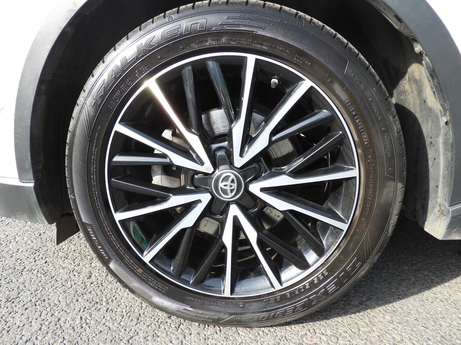 Used Toyota C-HR for sale - 77969971: Photo 10