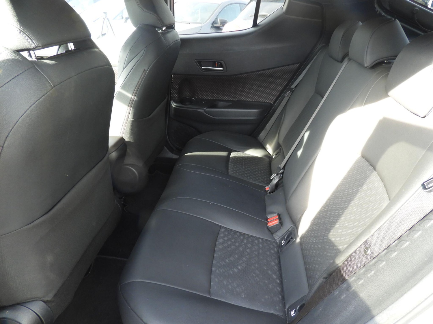 Used Toyota C-HR for sale - 77969971: Photo 16