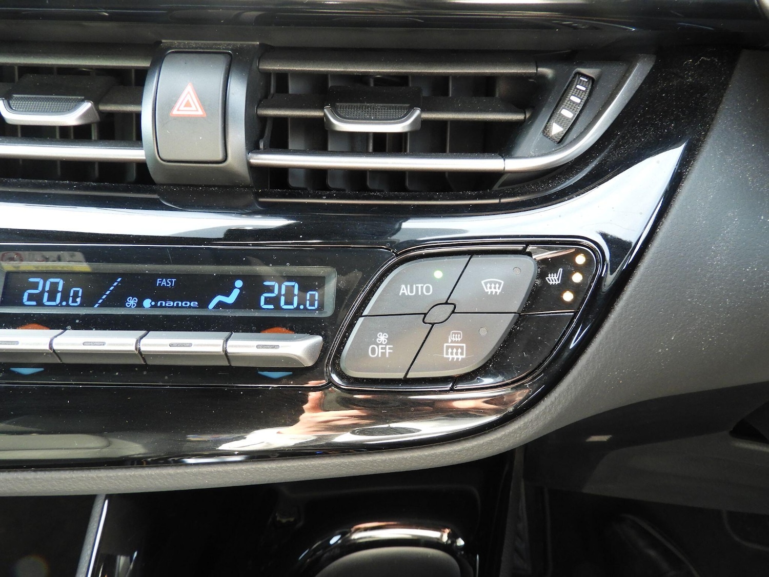 Used Toyota C-HR for sale - 77969971: Photo 22