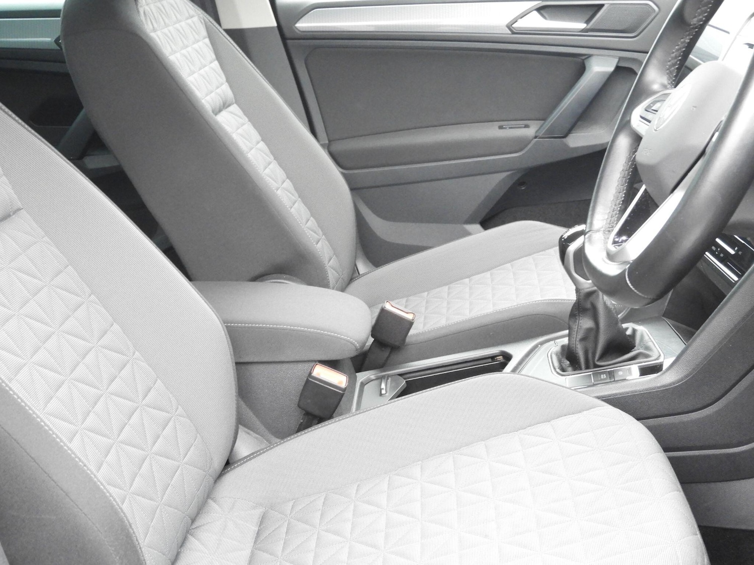 Used Volkswagen Tiguan 2021 for sale - 76996048: Photo 11