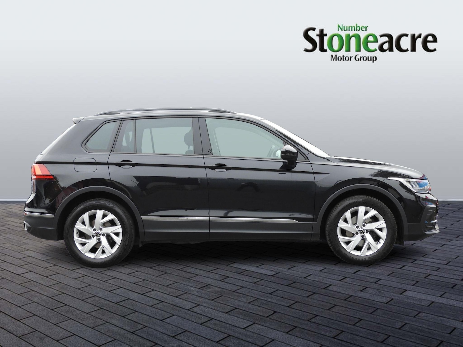 Used Volkswagen Tiguan 2021 for sale - 76996048: Photo 2
