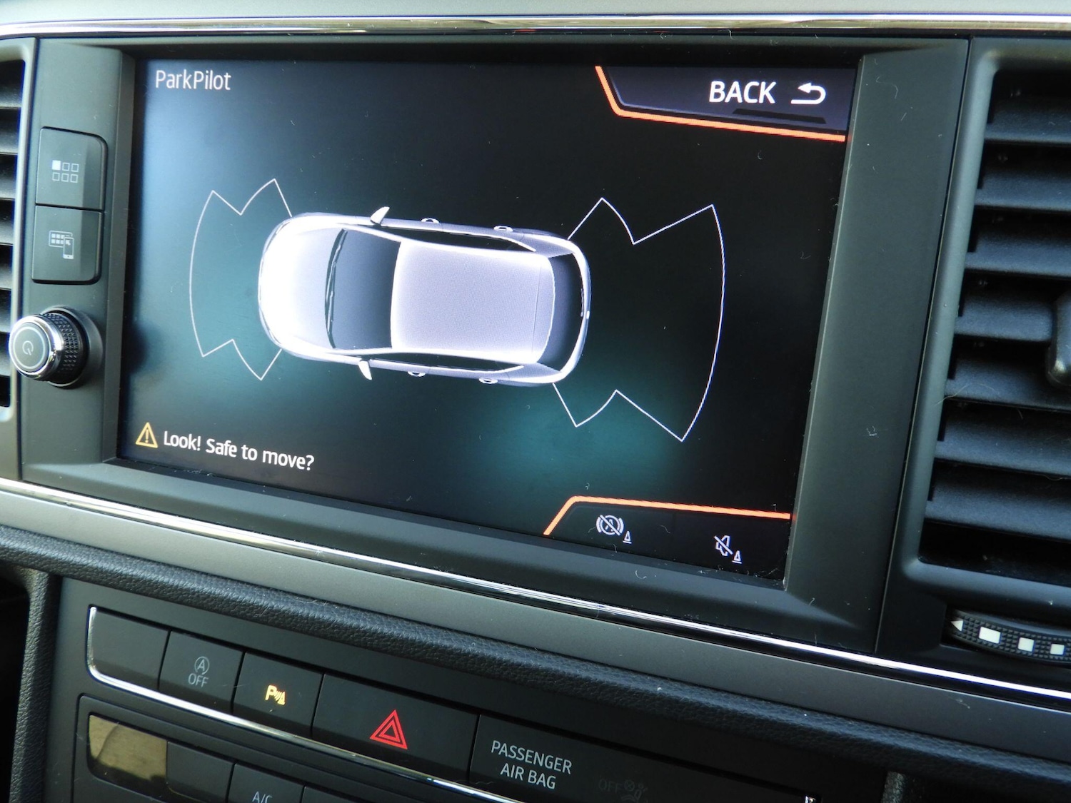 Used SEAT Leon 2020 for sale - 76997432: Photo 18