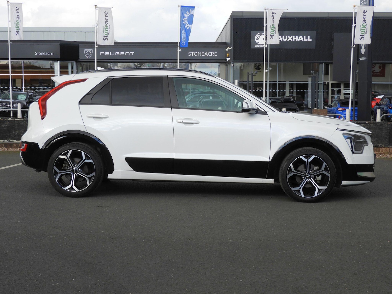 Used Kia Niro for sale - 78116351: Photo 2