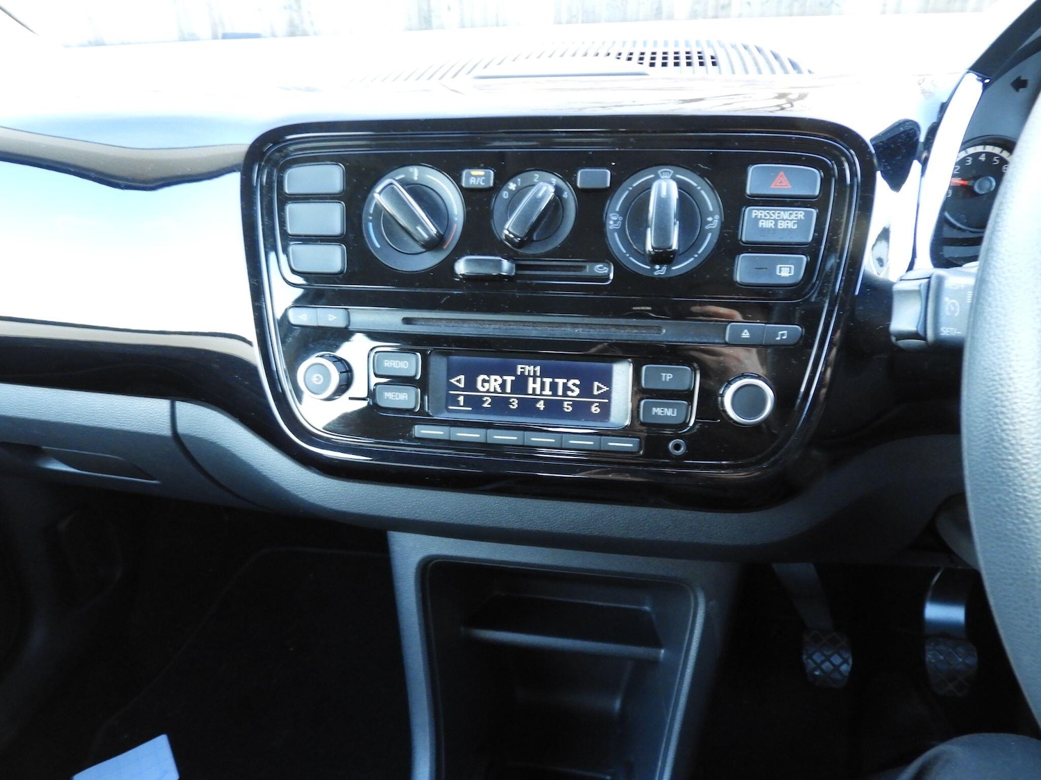 Used Volkswagen up! 2016 for sale - 77015336: Photo 18