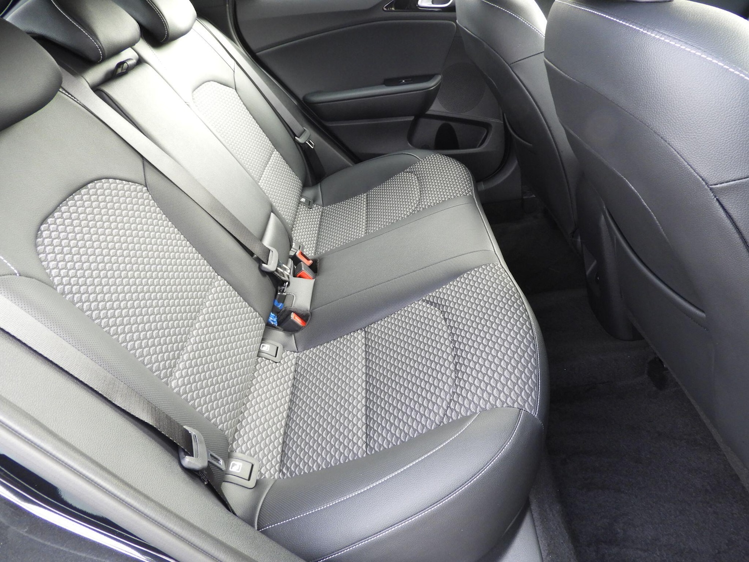 Used Kia XCeed 2025 for sale - 76314463: Photo 15