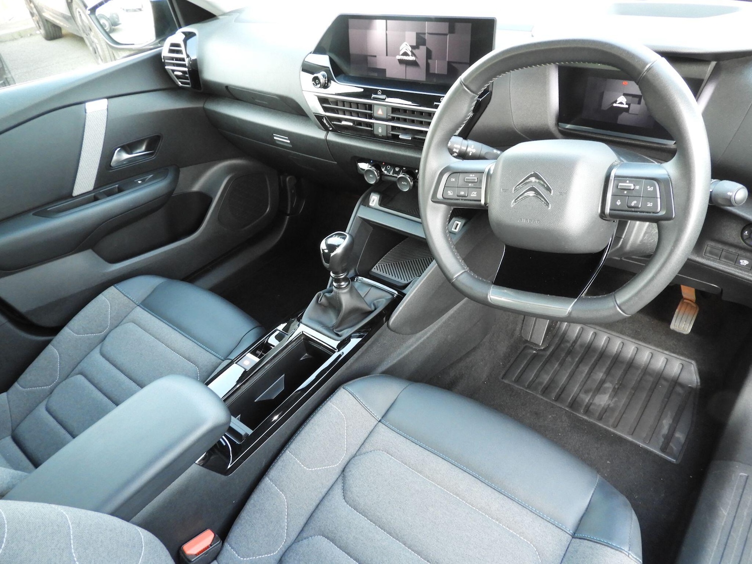 Used Citroen C4 2024 for sale - 76996749: Photo 12