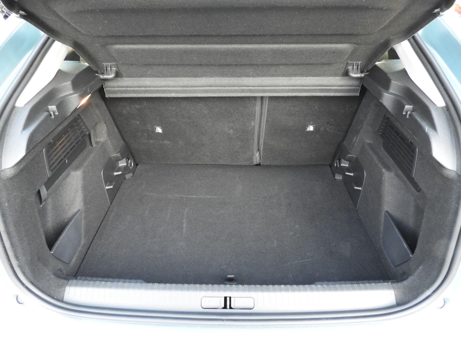 Used Citroen C4 2024 for sale - 76996749: Photo 9