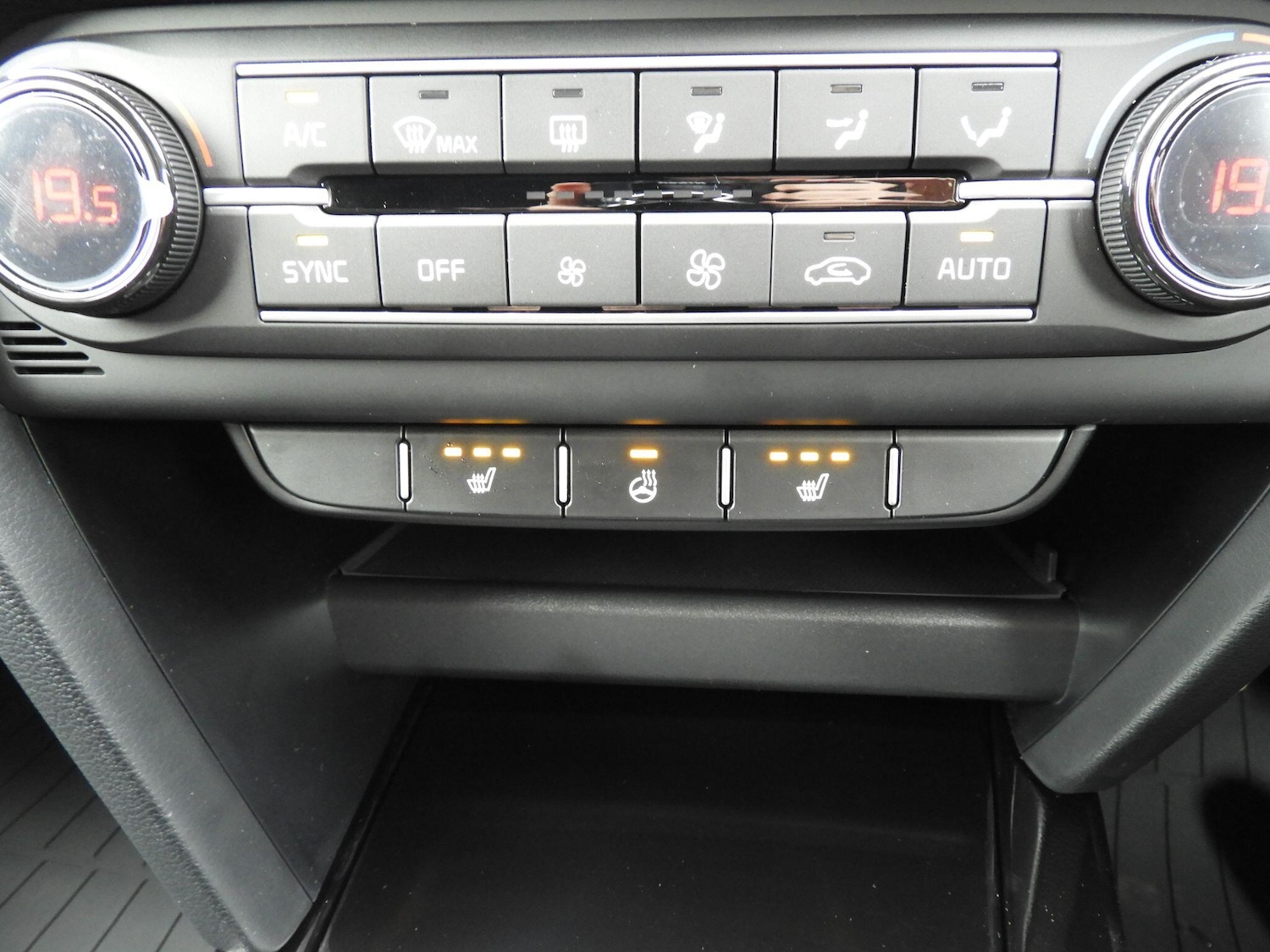Used Kia XCeed 2025 for sale - 76360491: Photo 18