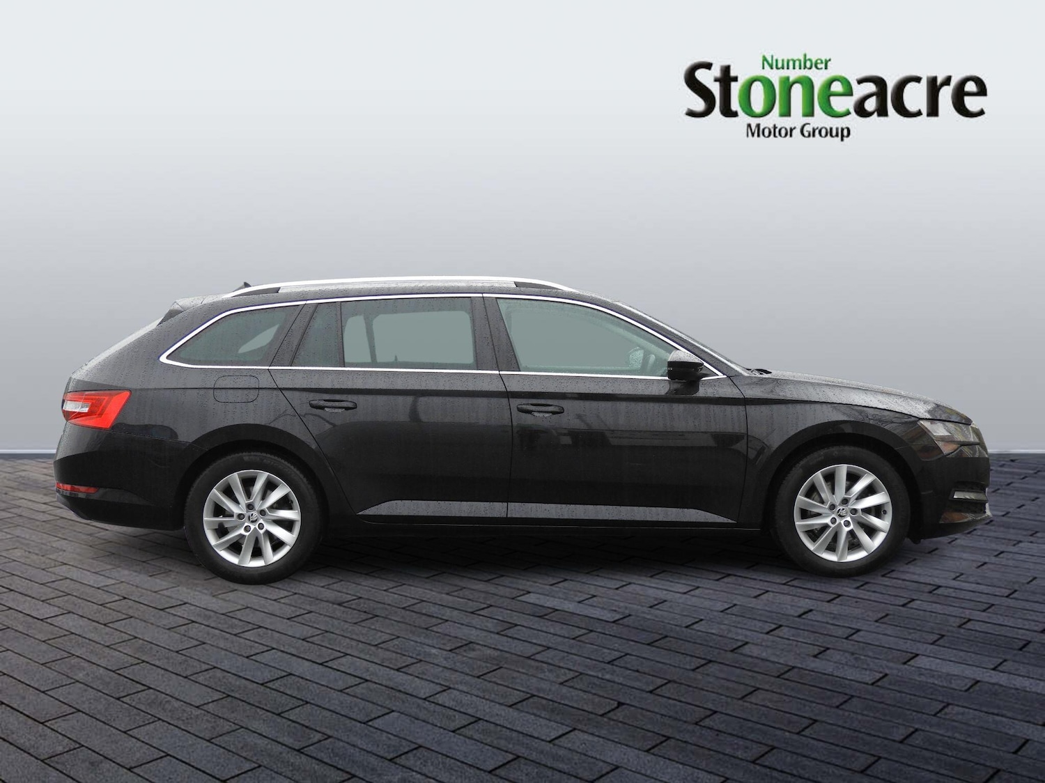 Used Skoda Superb 2023 for sale - 77290964: Photo 2