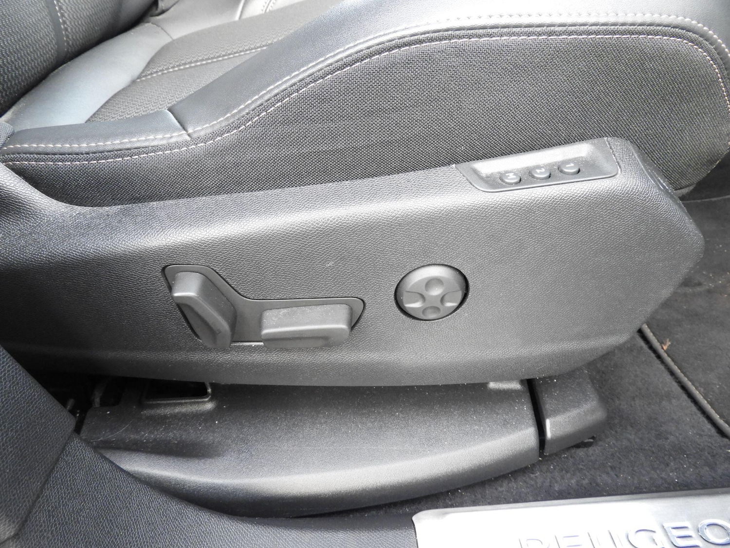 Used Peugeot 3008 2022 for sale - 76918667: Photo 18