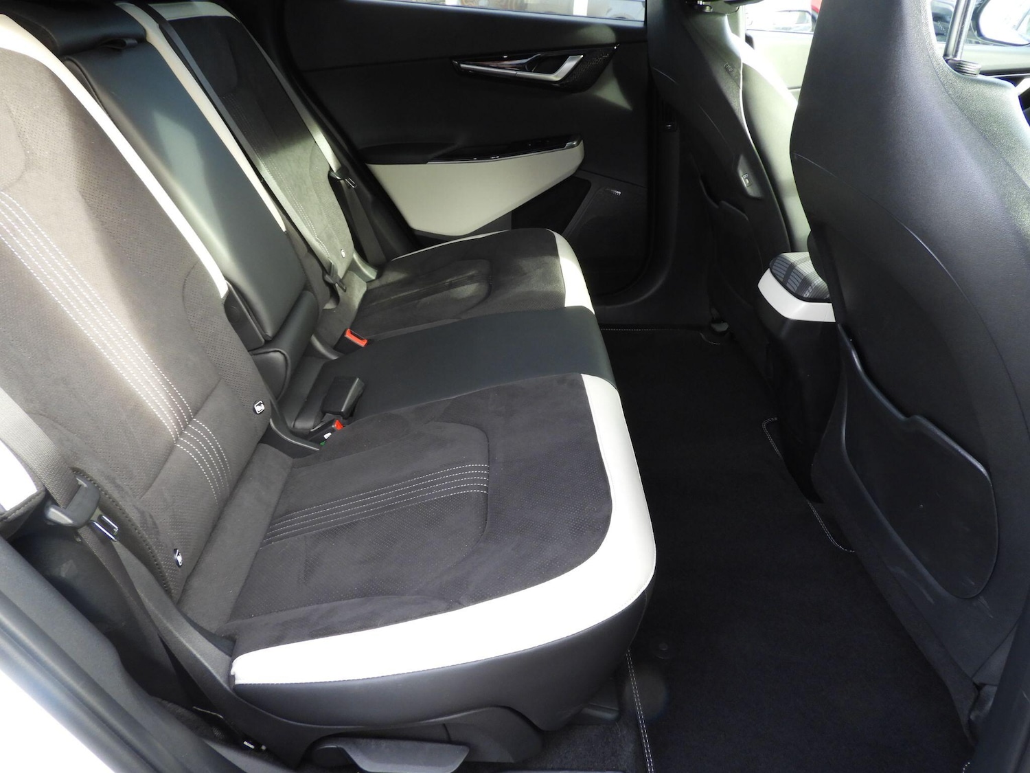 Used Kia EV6 2025 for sale - 76714230: Photo 13