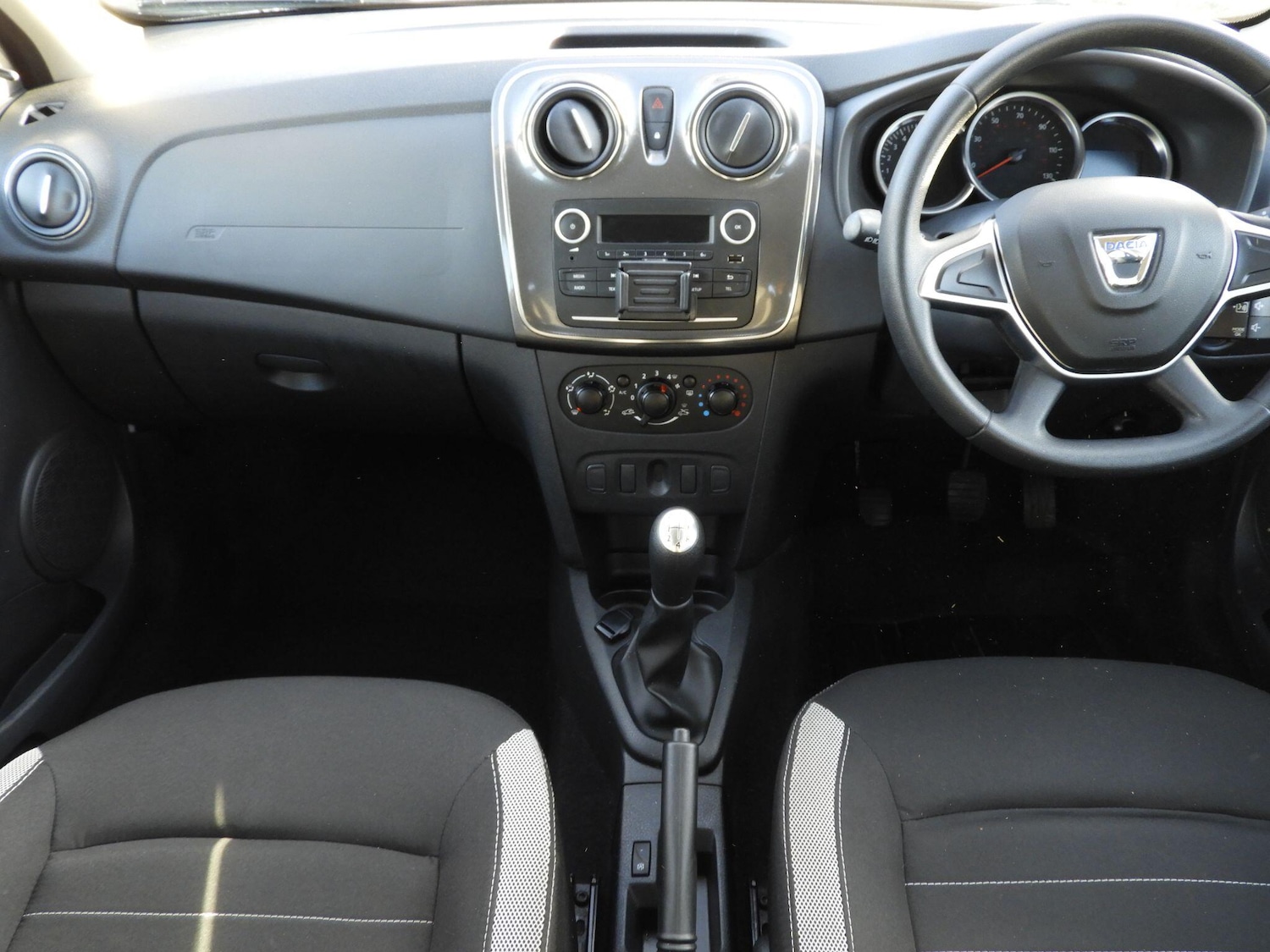 Used Dacia Sandero Stepway 2018 for sale - 76688776: Photo 12