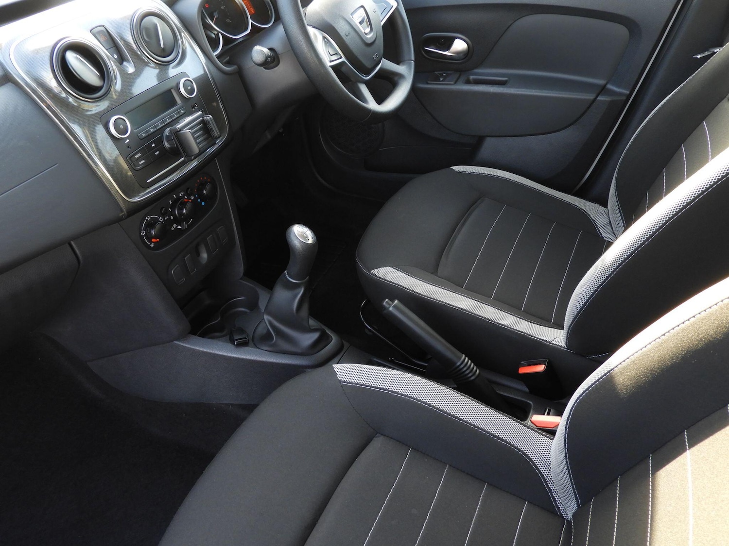 Used Dacia Sandero Stepway 2018 for sale - 76688776: Photo 13