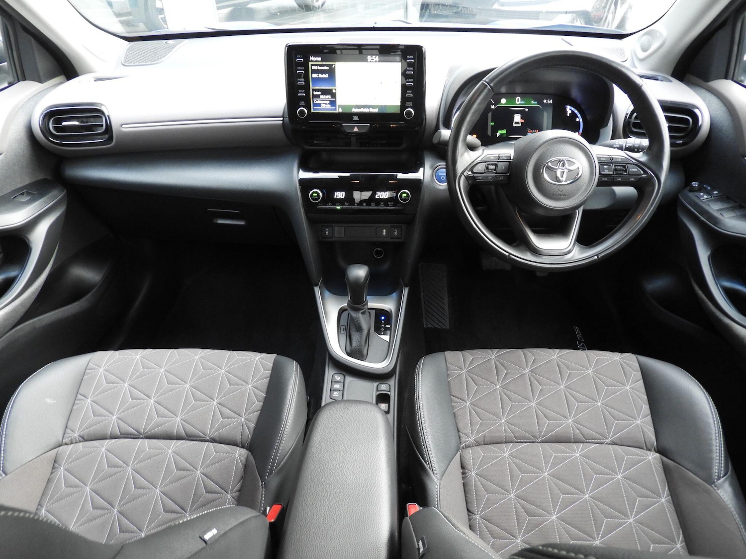 Used Toyota Yaris Cross 2022 for sale - 77315026: Photo 13