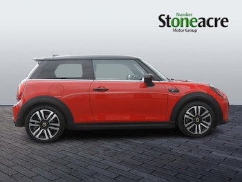 Used MINI Hatch 2022 for sale - 79396255: Photo