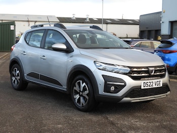 (22) - Stepway Prestige TCe 90 5-Door