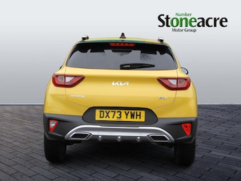 Used Kia Stonic 2023 for sale - 78214215: Photo