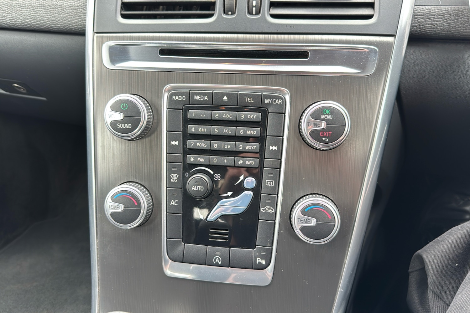 Used Volvo XC60 2016 for sale - 76705303: Photo 16