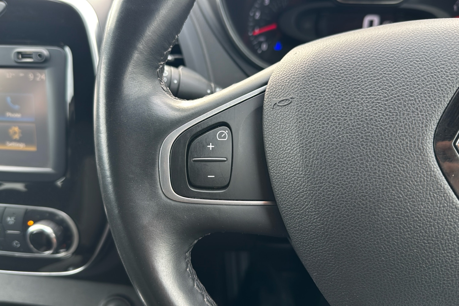 Used Renault Captur 2018 for sale - 77699099: Photo 17