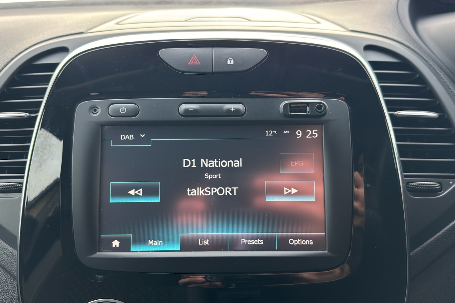 Used Renault Captur 2018 for sale - 77699099: Photo 21