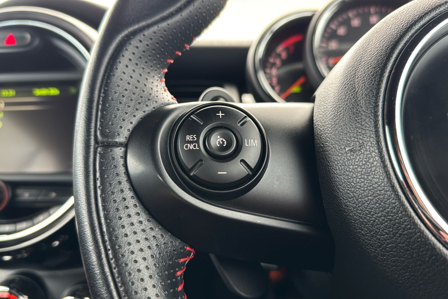 Used MINI Convertible 2016 for sale - 76516070: Photo 17