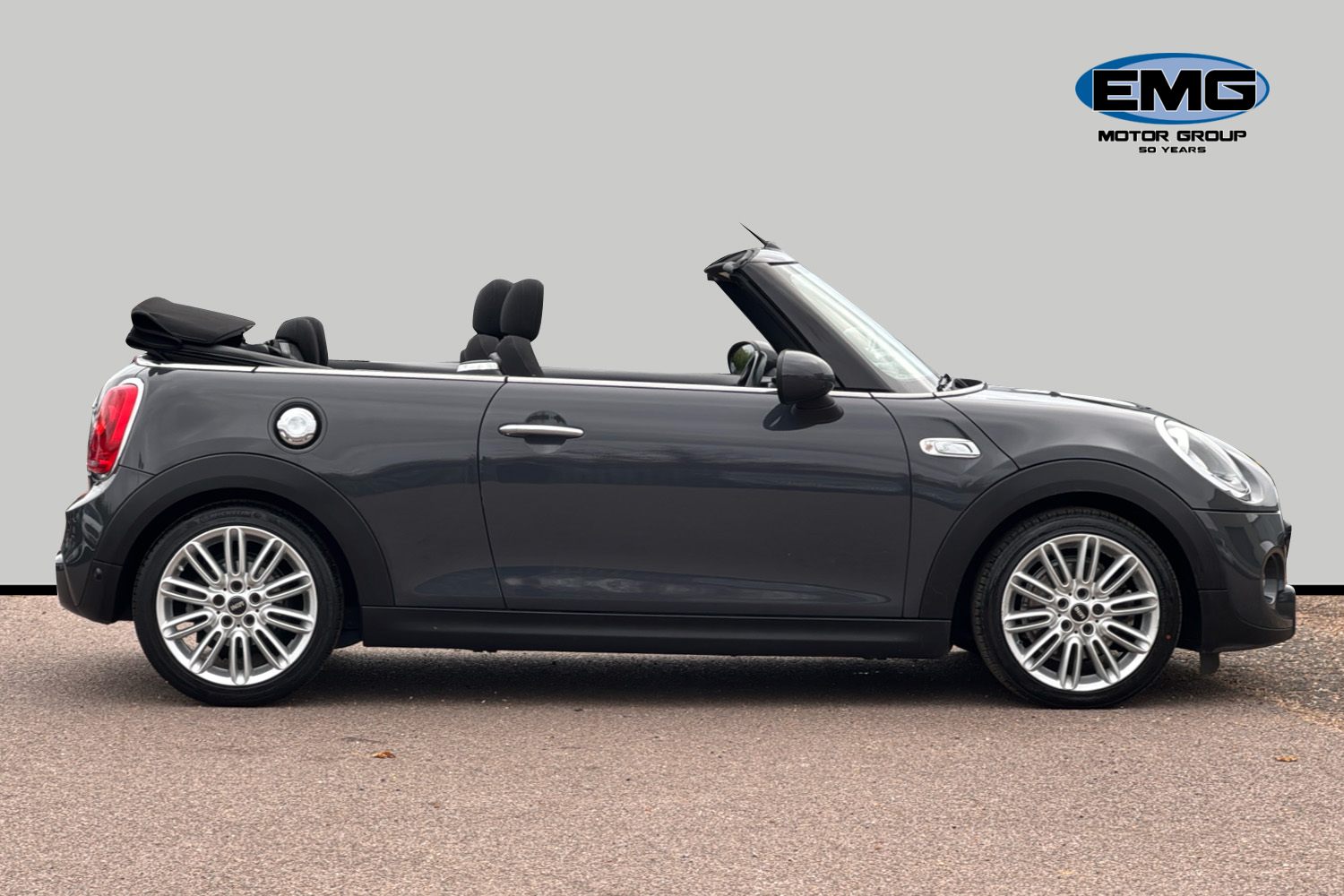 Used MINI Convertible 2016 for sale - 76516070: Photo 4