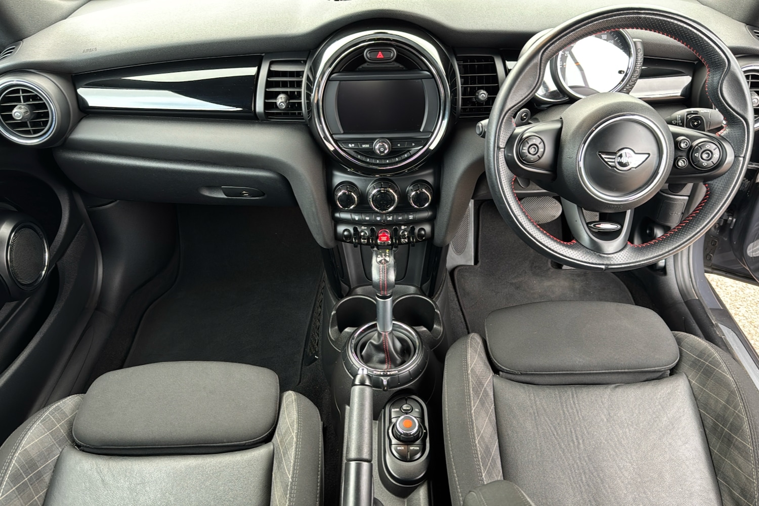 Used MINI Convertible 2016 for sale - 76516070: Photo 9