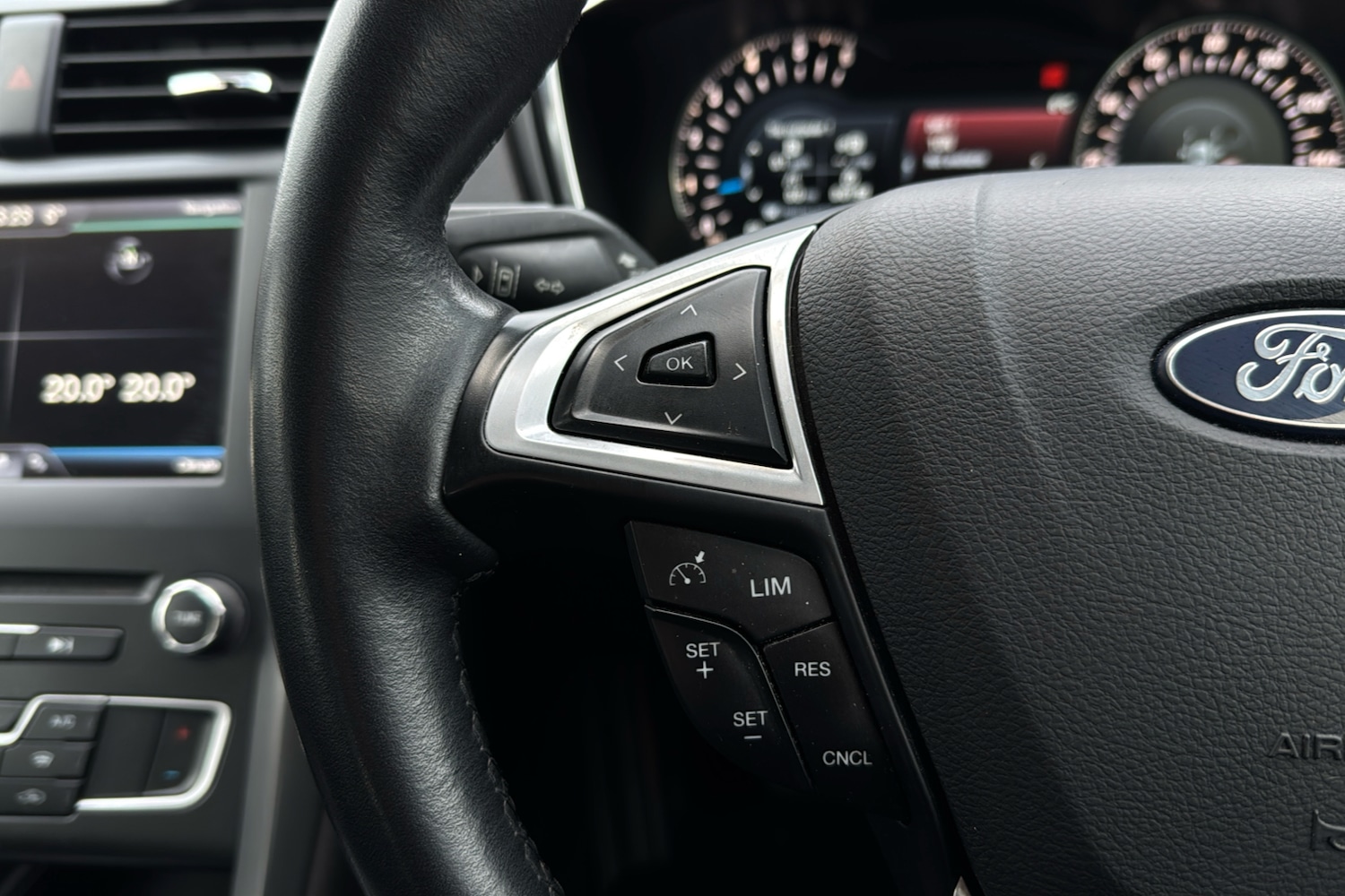 Used Ford Mondeo 2015 for sale - 77390070: Photo 17