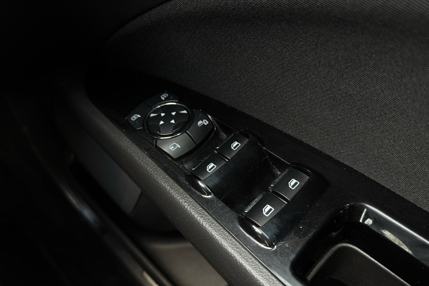 Used Ford Mondeo 2015 for sale - 77390070: Photo 22