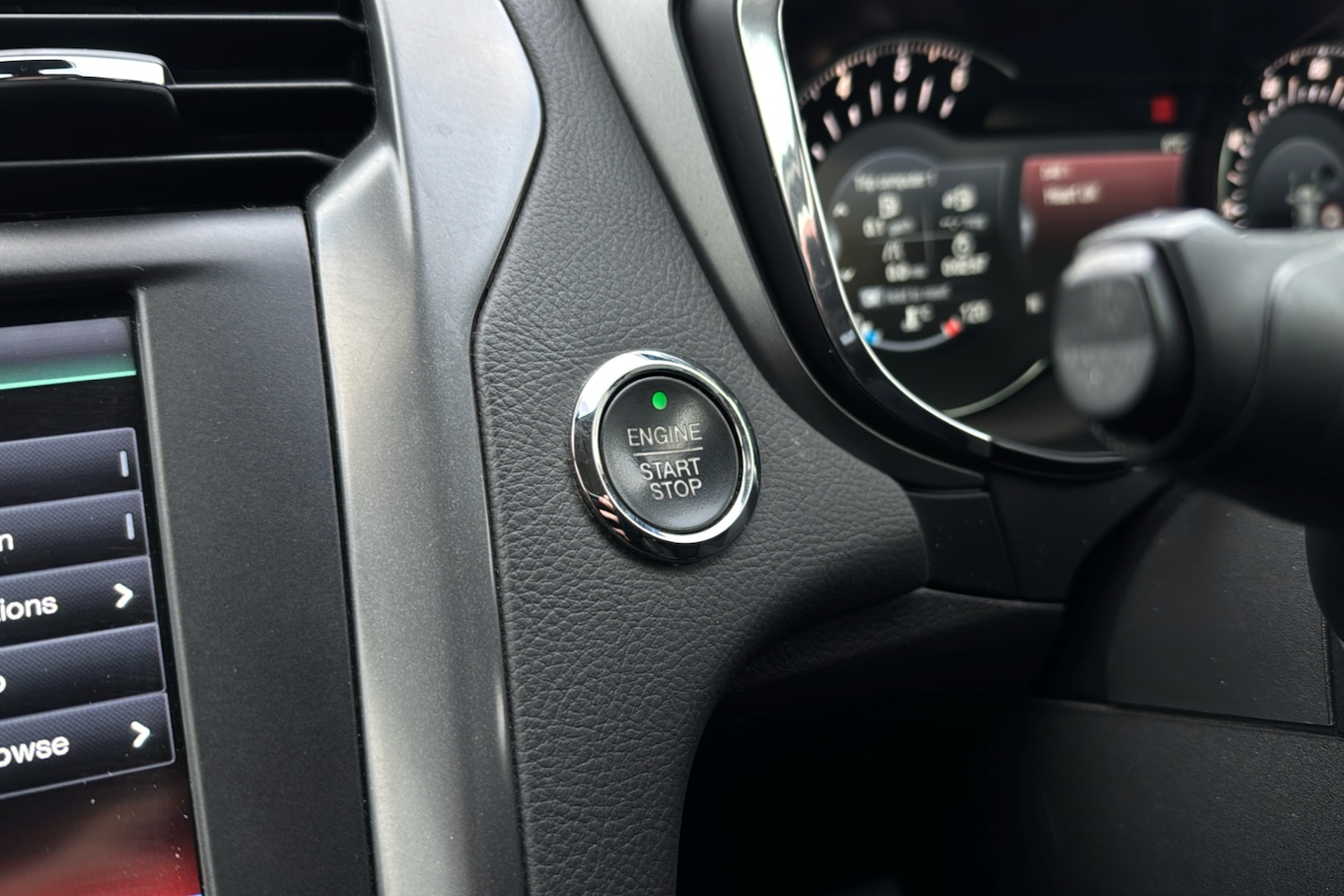 Used Ford Mondeo 2015 for sale - 77390070: Photo 23