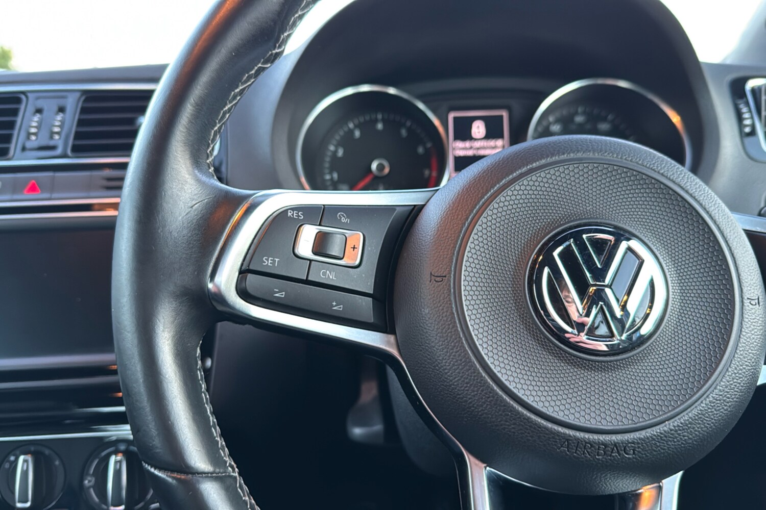 Used Volkswagen Polo 2016 for sale - 76789774: Photo 17