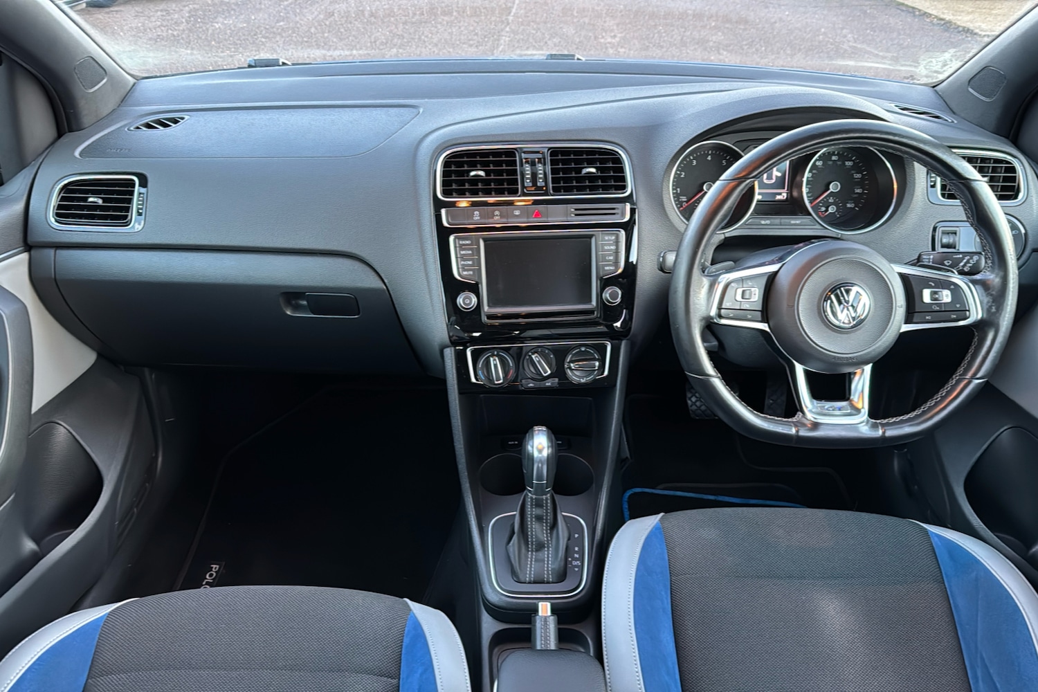 Used Volkswagen Polo 2016 for sale - 76789774: Photo 9