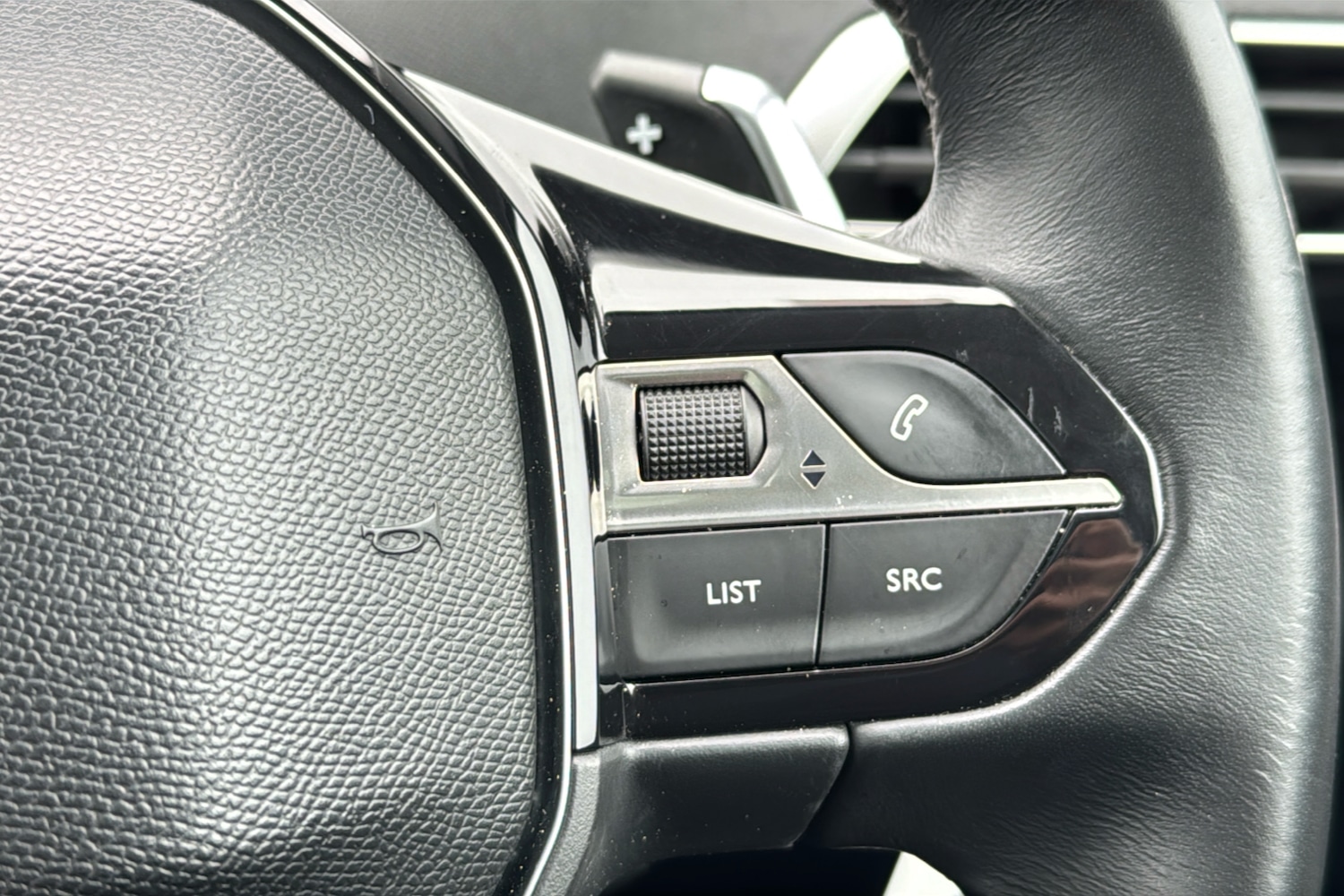 Used Peugeot 3008 2018 for sale - 77565796: Photo 17