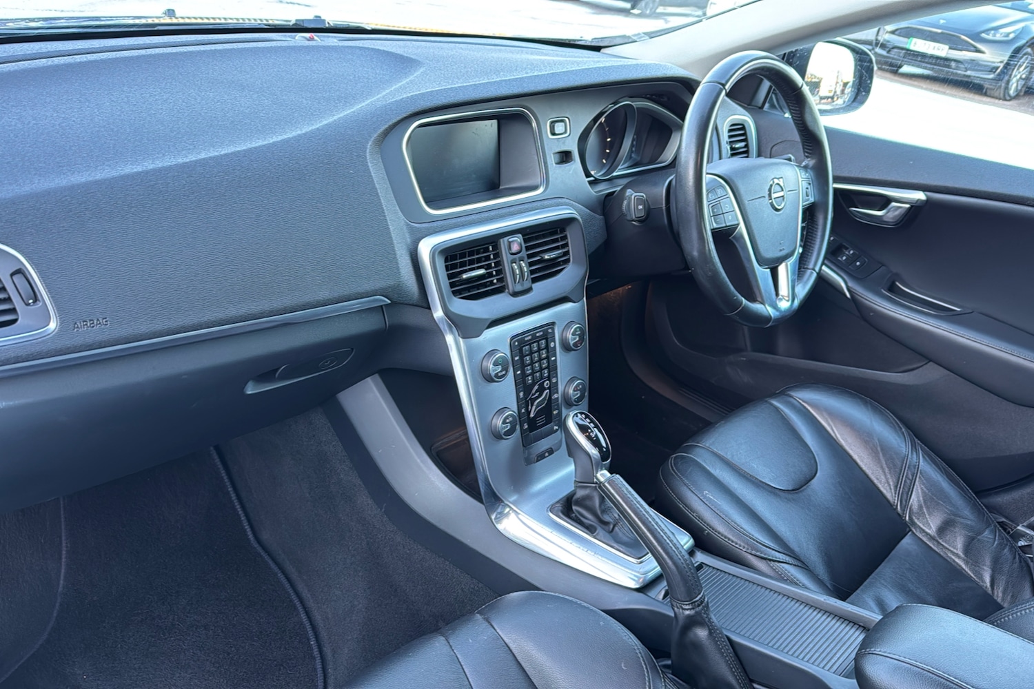 Used Volvo V40 2017 for sale - 77298142: Photo 11