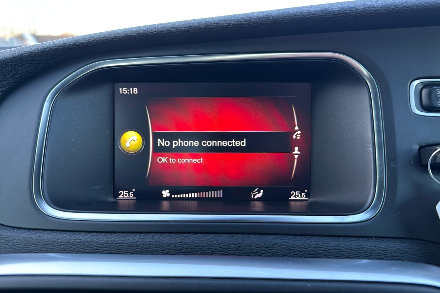 Used Volvo V40 2017 for sale - 77298142: Photo 20