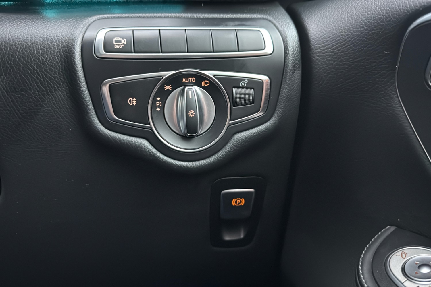 Used Mercedes-Benz V-Class for sale - 77046044: Photo 30