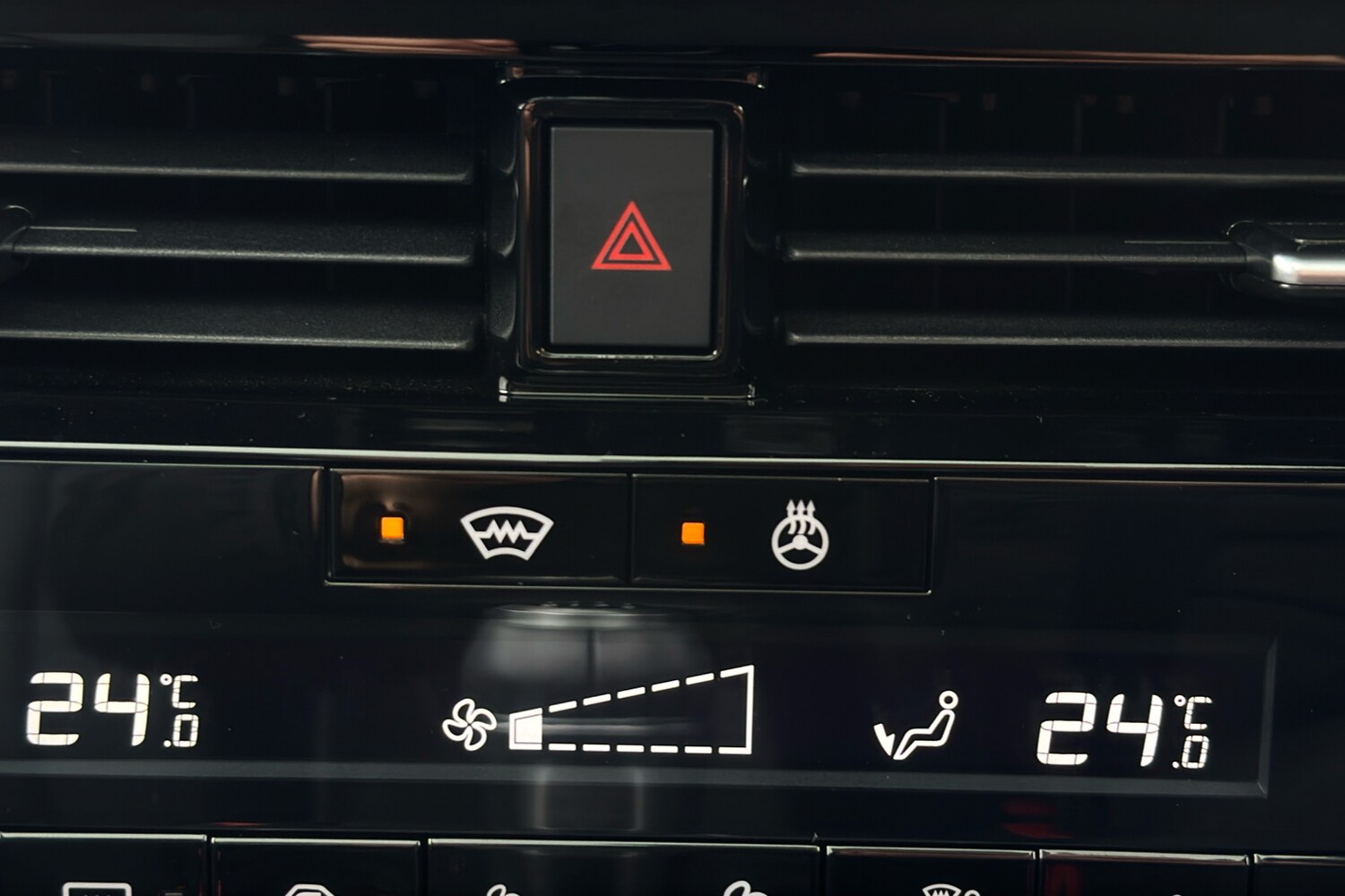 Used Nissan Qashqai 2025 for sale - 77541132: Photo 32