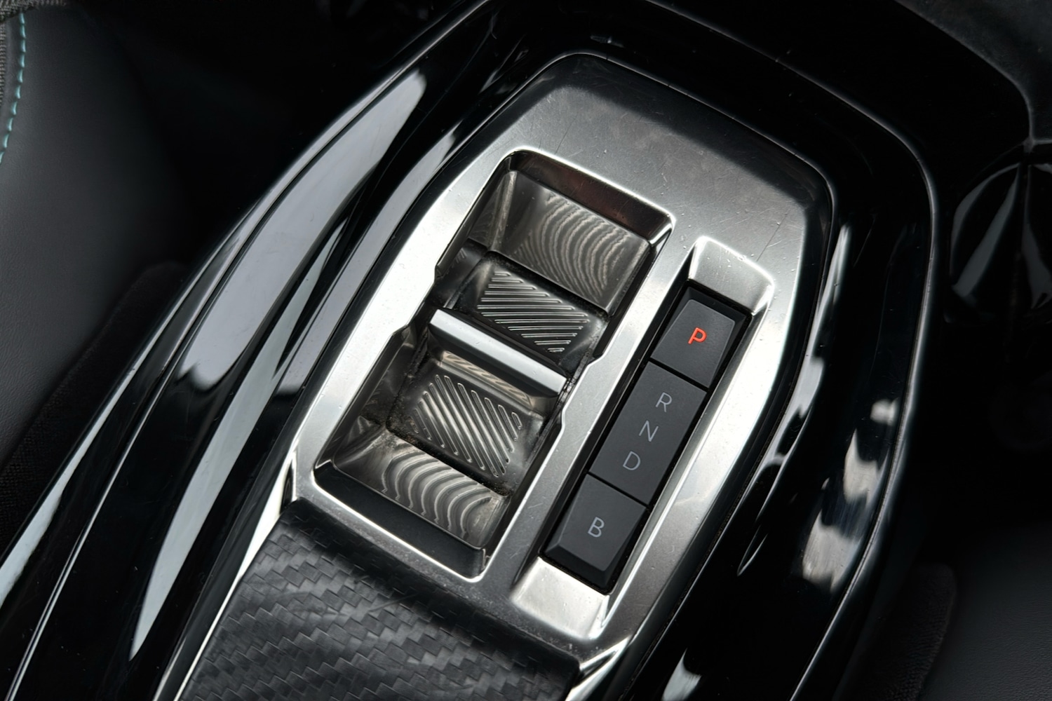 Used Peugeot E-2008 2022 for sale - 76476251: Photo 13