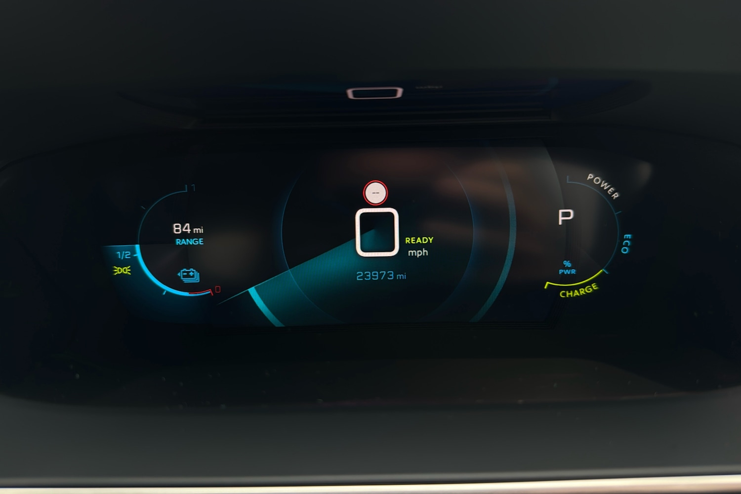 Used Peugeot E-2008 2022 for sale - 76476251: Photo 14