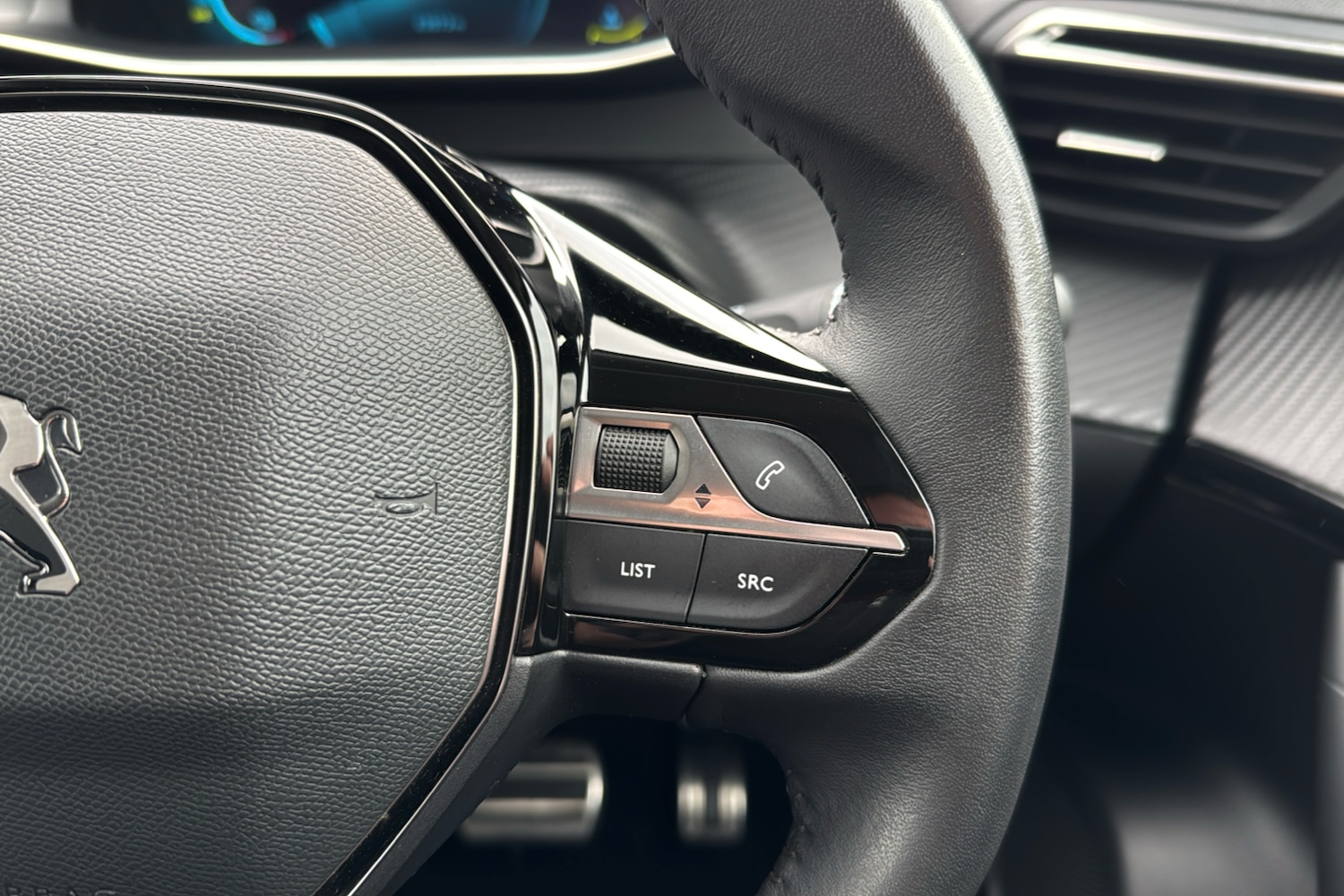 Used Peugeot E-2008 2022 for sale - 76476251: Photo 18