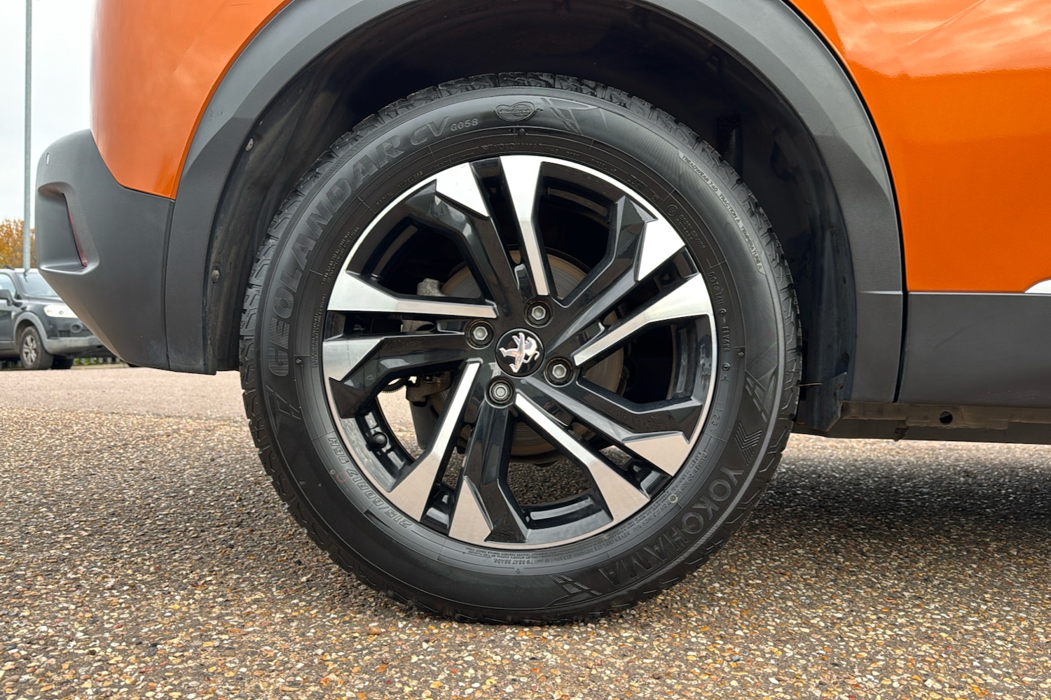 Used Peugeot E-2008 2022 for sale - 76476251: Photo 8