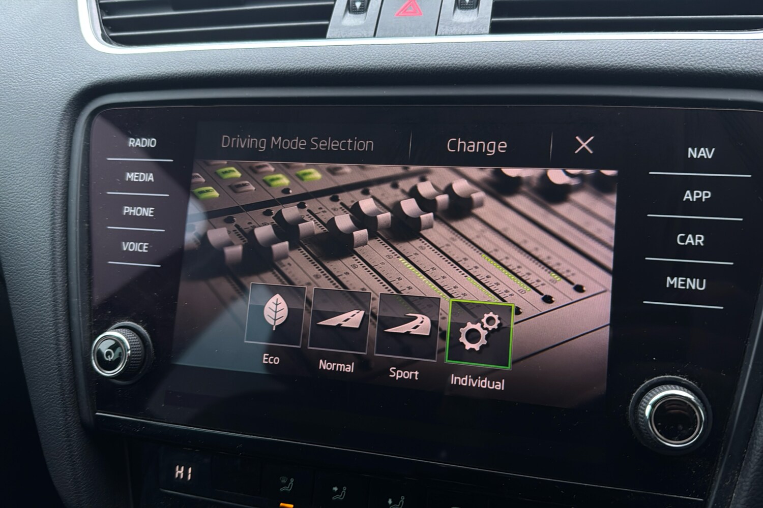 Used Skoda Octavia 2018 for sale - 77459110: Photo 27