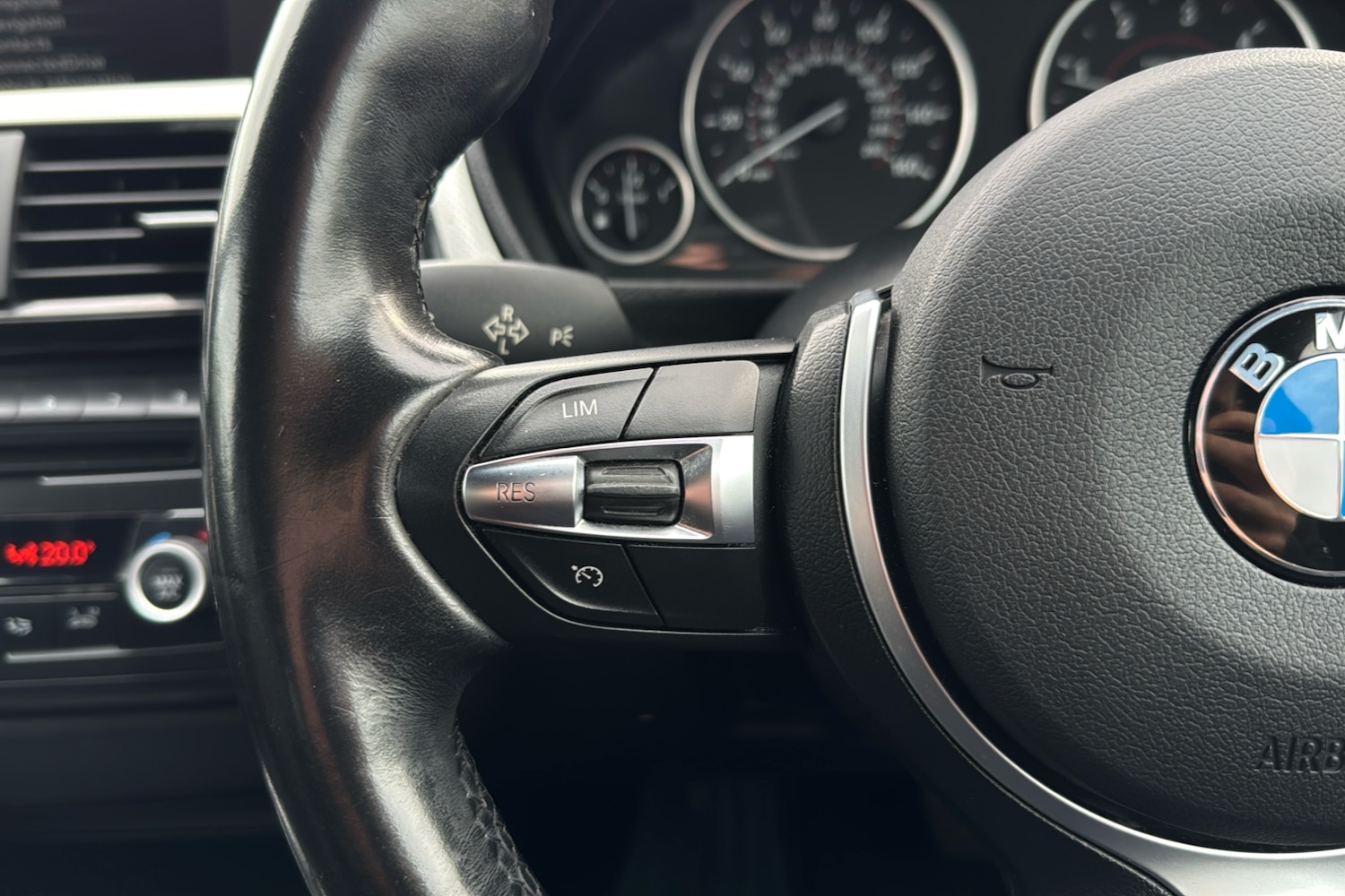 Used BMW 3 Series 2015 for sale - 77113985: Photo 17