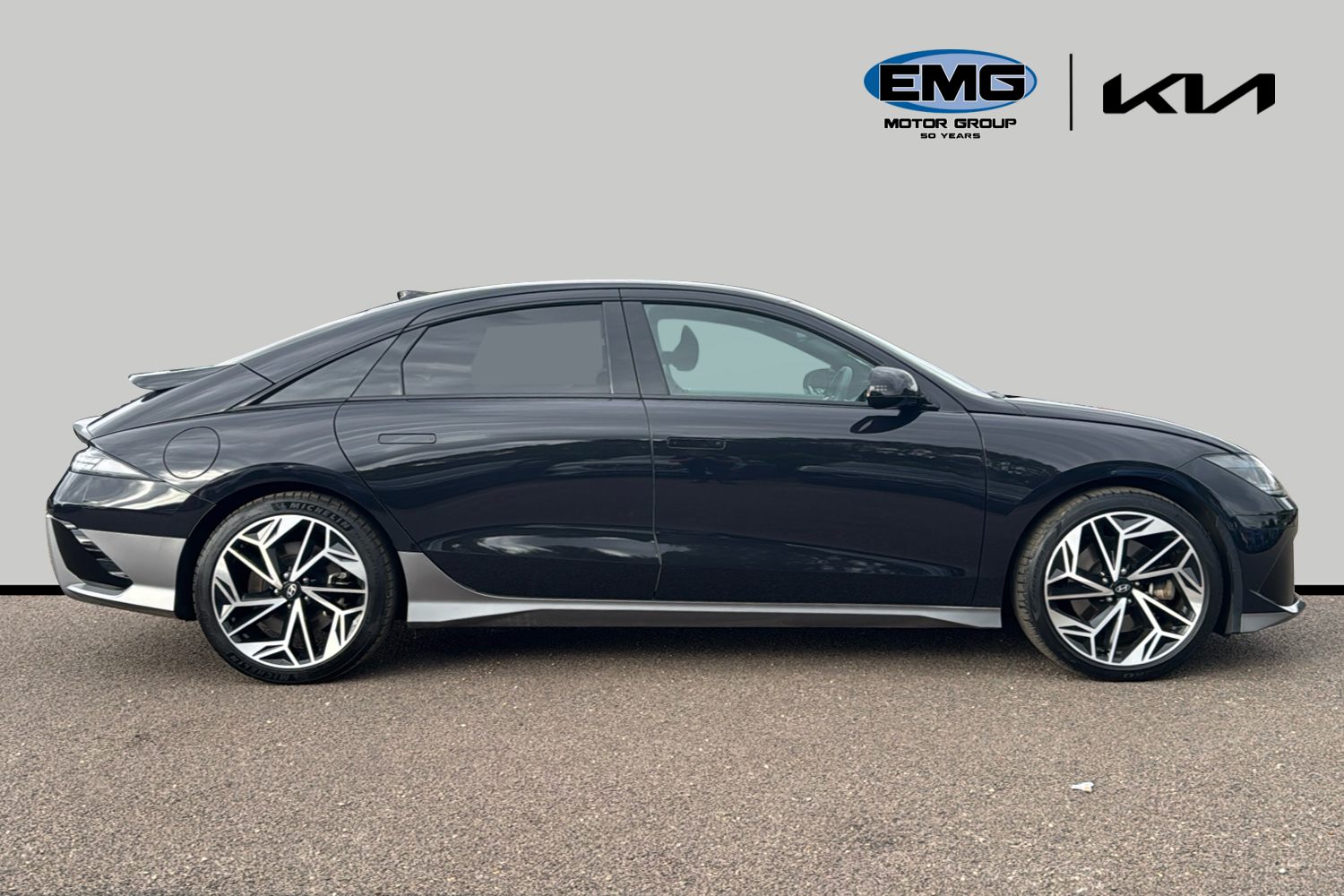 Used Hyundai IONIQ 6 2023 for sale - 76516050: Photo 4