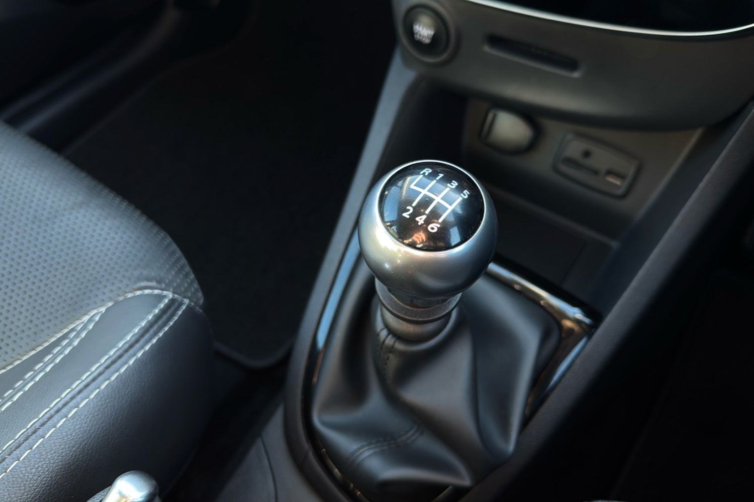 Used Renault Clio 2017 for sale - 76339429: Photo 13